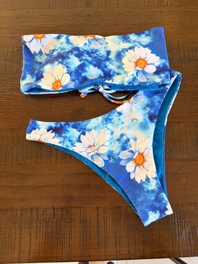 Blue Daisy Bandeau Bikini